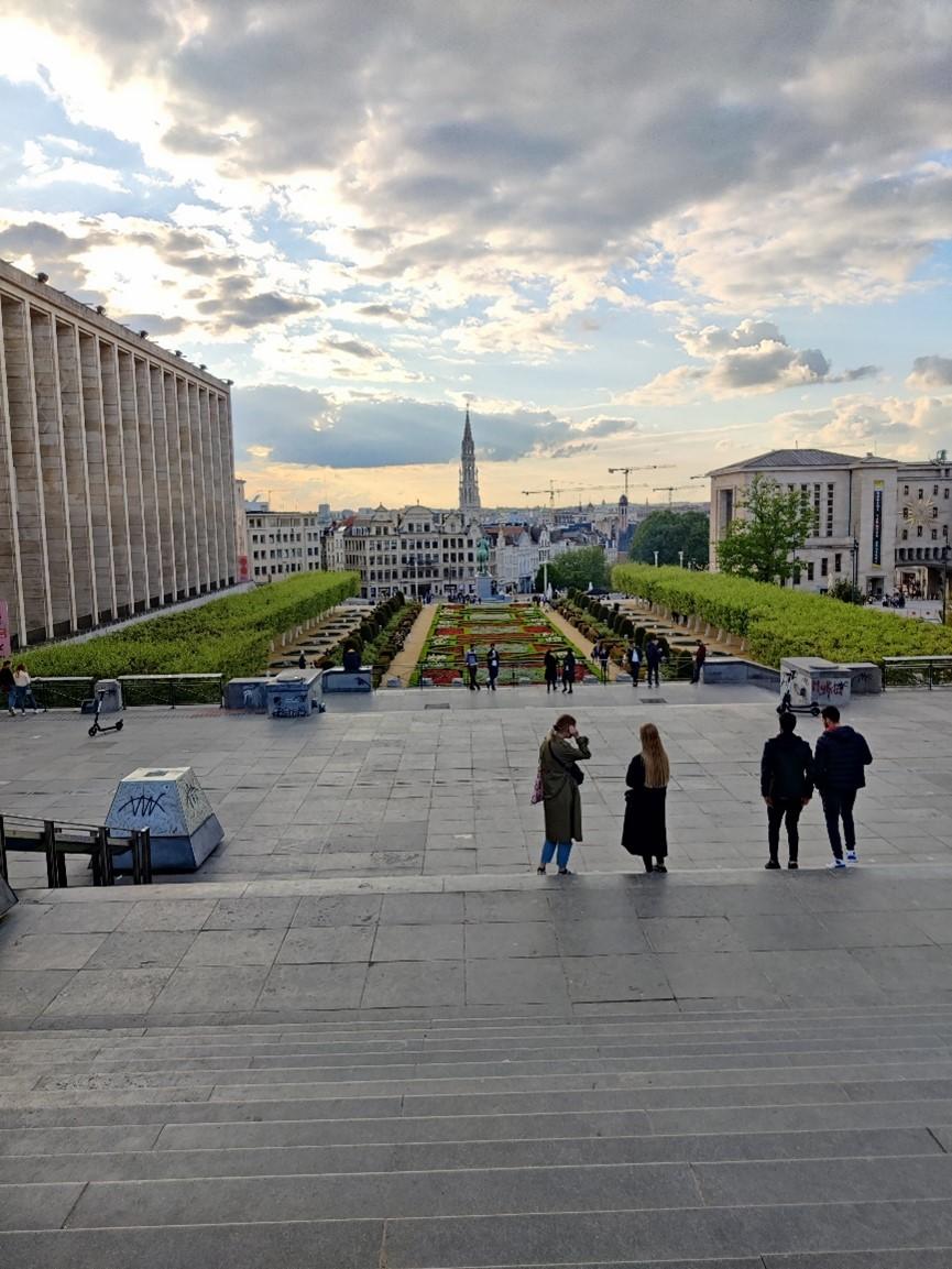 Mont des Arts, ett känt landmärke i Bryssel. Från platsen ser man ut över centrala Bryssel.